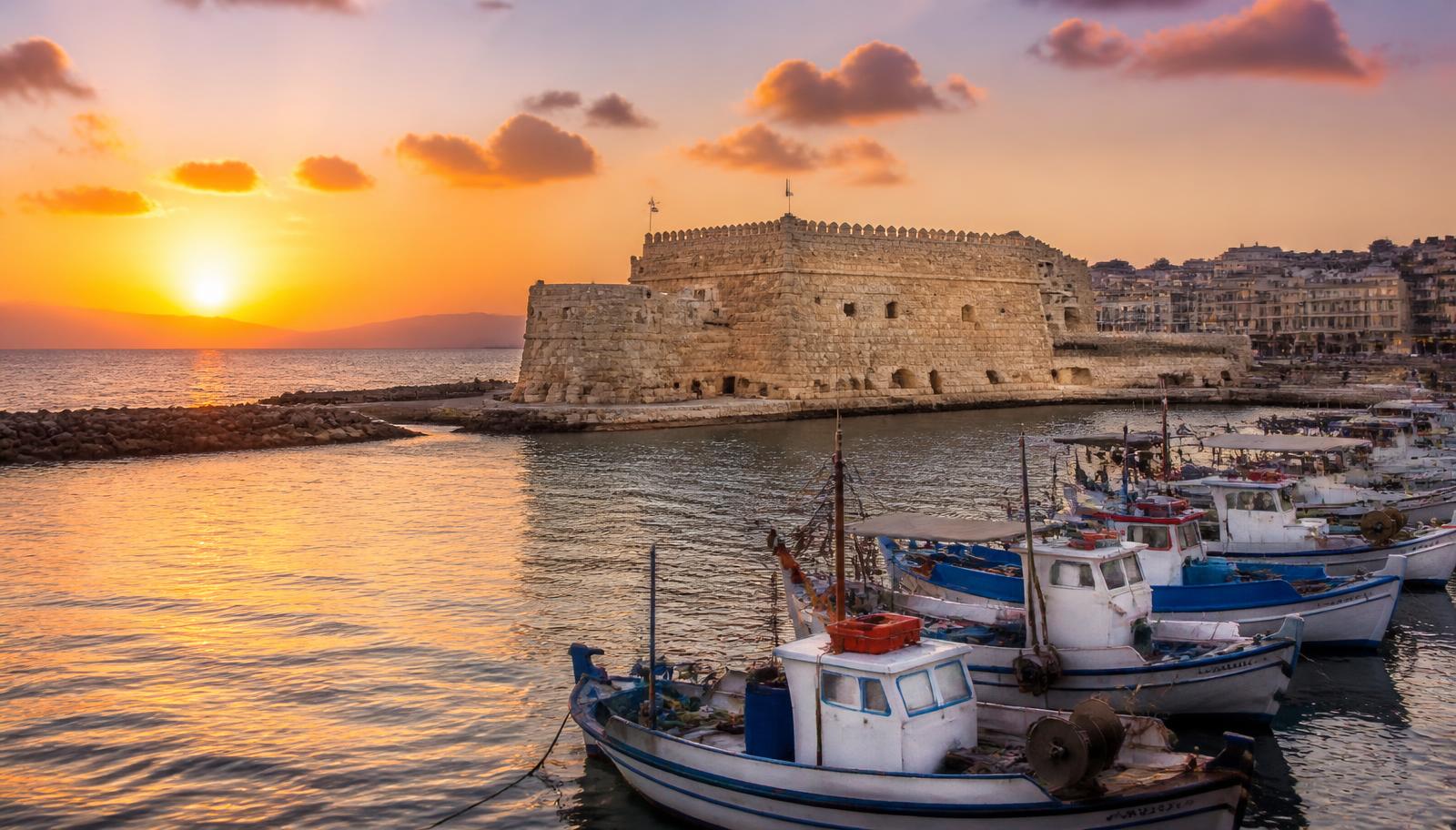 Πού να μείνω στο Ηράκλειο: κέντρο, λιμάνι, Αμμουδάρα και παραλίες
